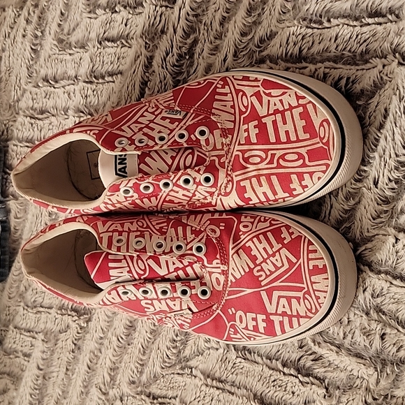 Shoes - Picture 1 of 3